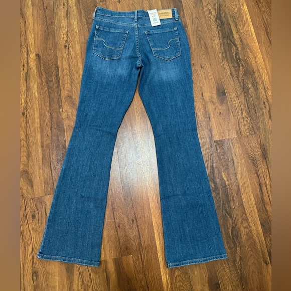 Signature by Levi Strauss Women's Boot Cut Jeans - Medium Blue - Picture 5 of 9